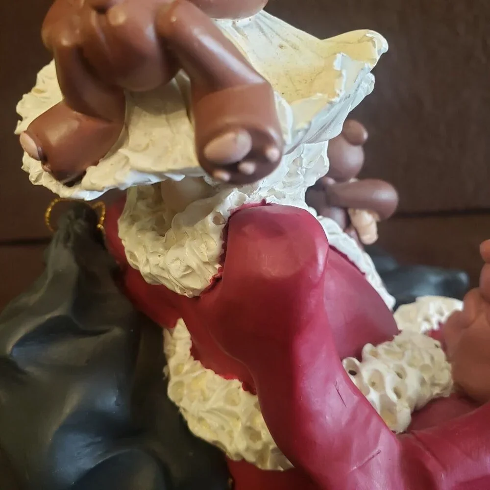 Vintage Possible Dreams Mini Munchikins Santa 1992 Figurine with bears resin Sad